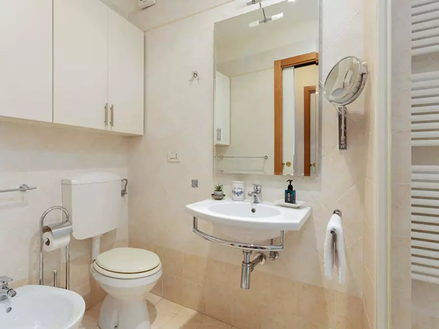 Immagine 13 di Appartamento in affitto  in Via di Crosada1 a Trieste