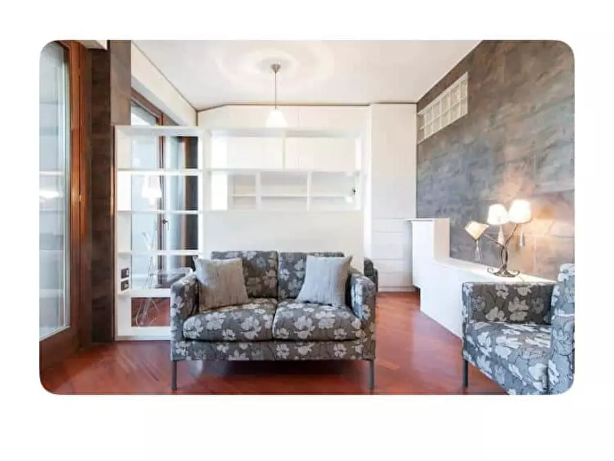 Immagine 3 di Appartamento in affitto  in Via Gaetano de Castillia8 a Milano