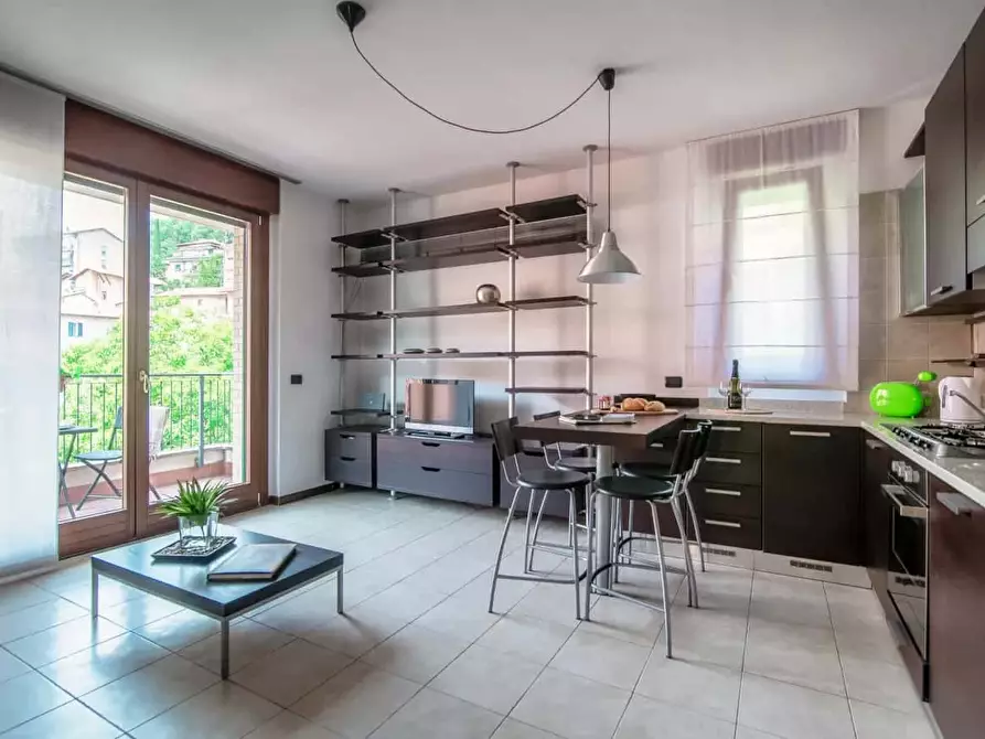 Immagine 29 di Appartamento in affitto  in Via Bellinzona a Como