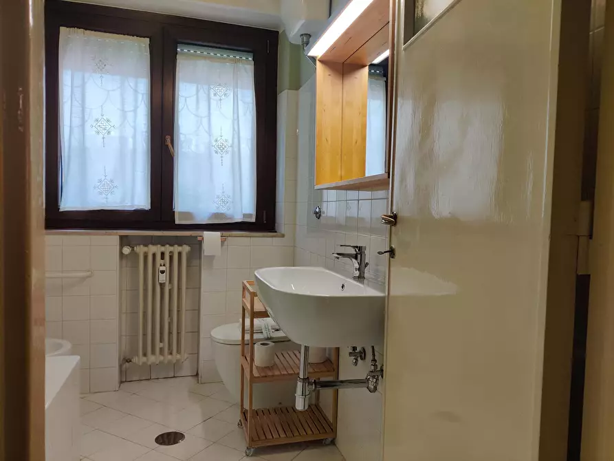 Immagine 29 di Appartamento in affitto  in Via Nera9 a Roma