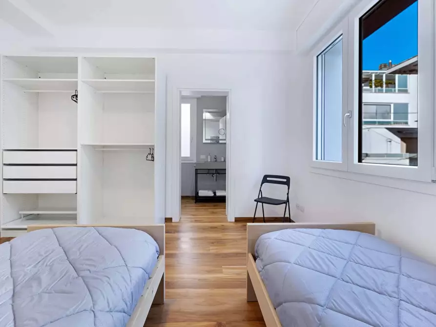 Immagine 39 di Appartamento in affitto  in Via del Fante22 a Rimini