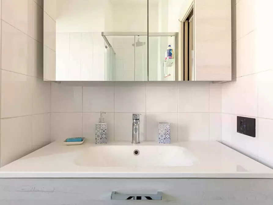 Immagine 22 di Appartamento in affitto  in Via Friuli51 a Milano