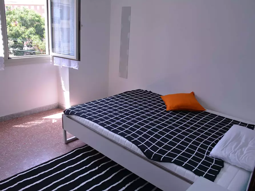 Immagine 1 di Camera in affitto  in Via dei Giudicati1 a Cagliari