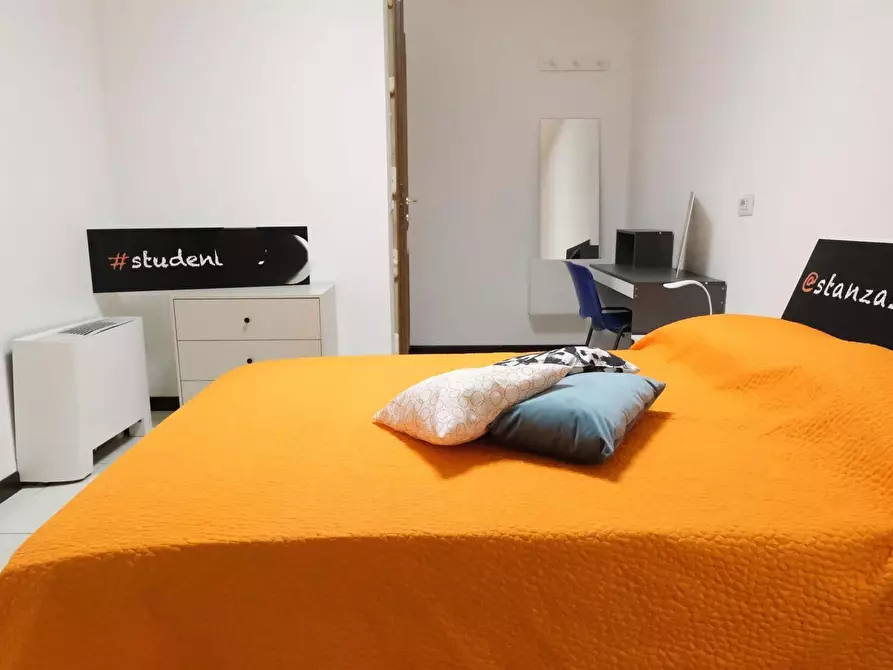 Immagine 9 di Camera in affitto  in Via Michele Coppinosnc a Sassari