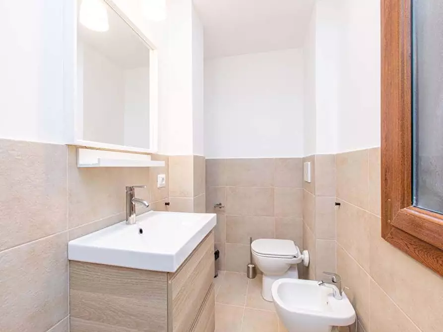 Immagine 18 di Camera in affitto  in Viale Sondrio7 a Milano