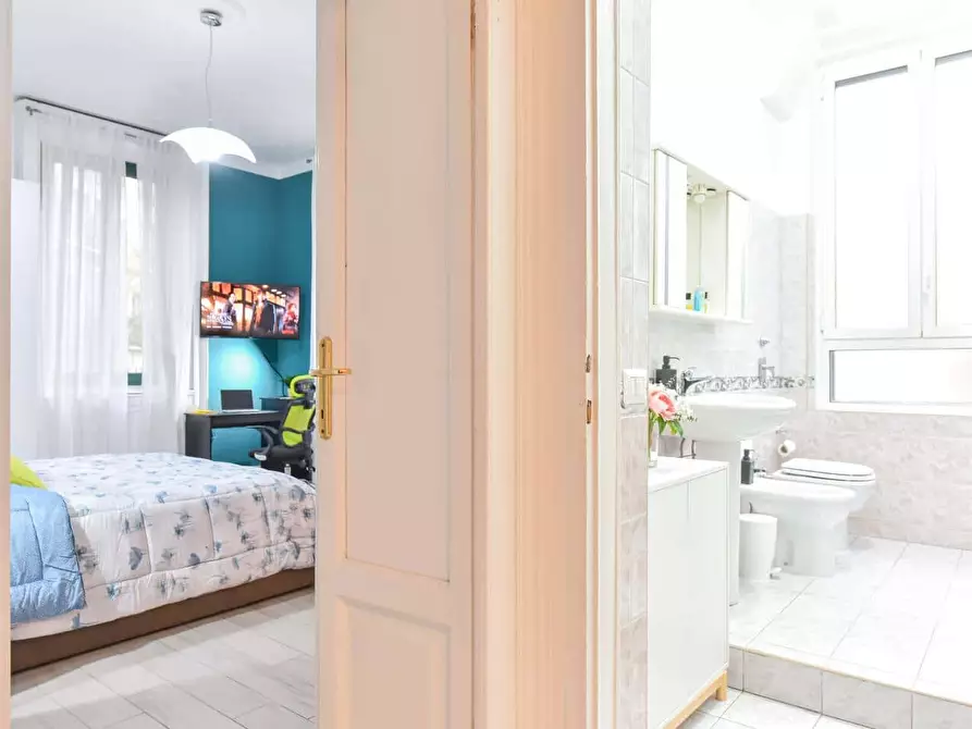 Immagine 11 di Appartamento in affitto  in Via Sansovino30 a Milano