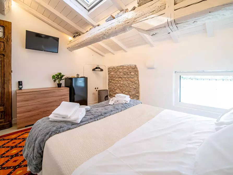 Immagine 1 di Camera in affitto  in Strada della Genovesa44 a Verona