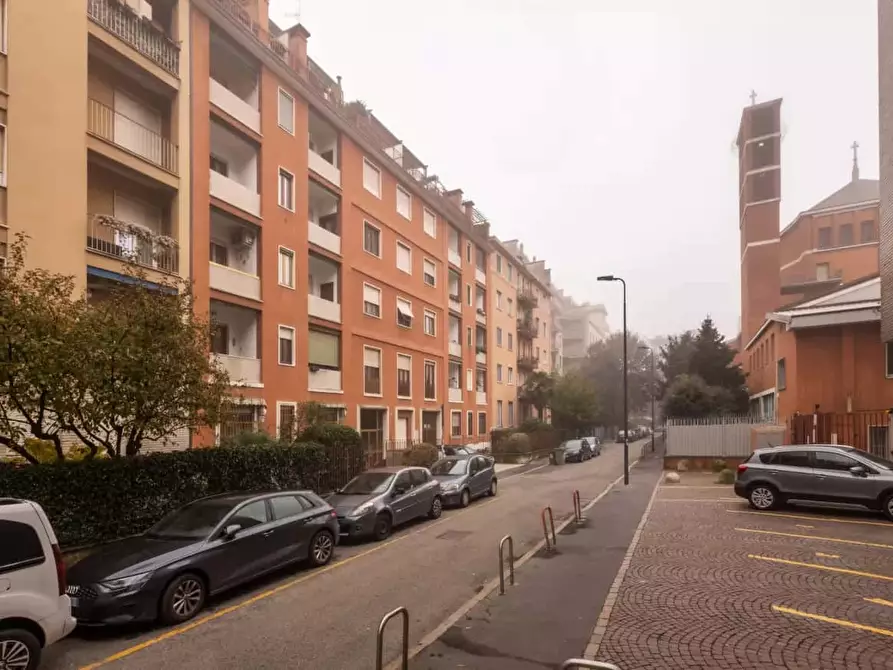 Immagine 41 di Appartamento in affitto  in Via Meloria8 a Milano