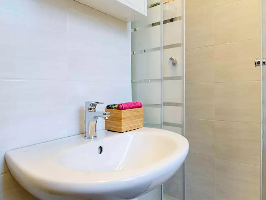 Immagine 6 di Camera in affitto  in Via Salvatore Barzilai9 a Milano