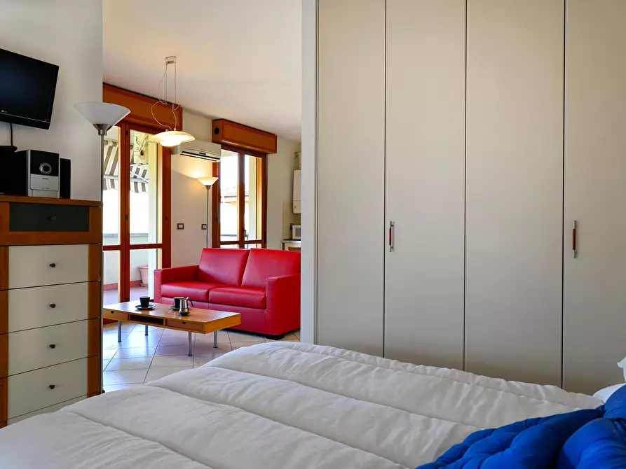 Immagine 10 di Appartamento in affitto  in Via Emilia Levante43 a Bologna