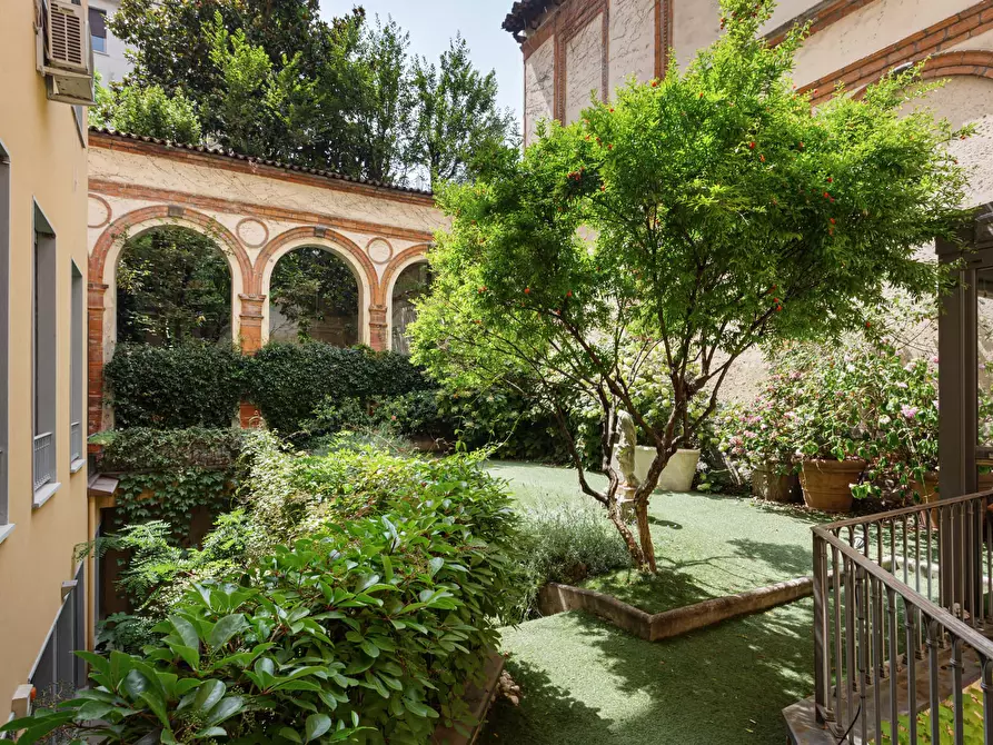 Immagine 27 di Appartamento in affitto  in Via dei Piatti4 a Milano