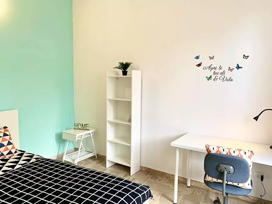 Immagine 5 di Camera in affitto  in Viale Francesco Redi45 a Firenze