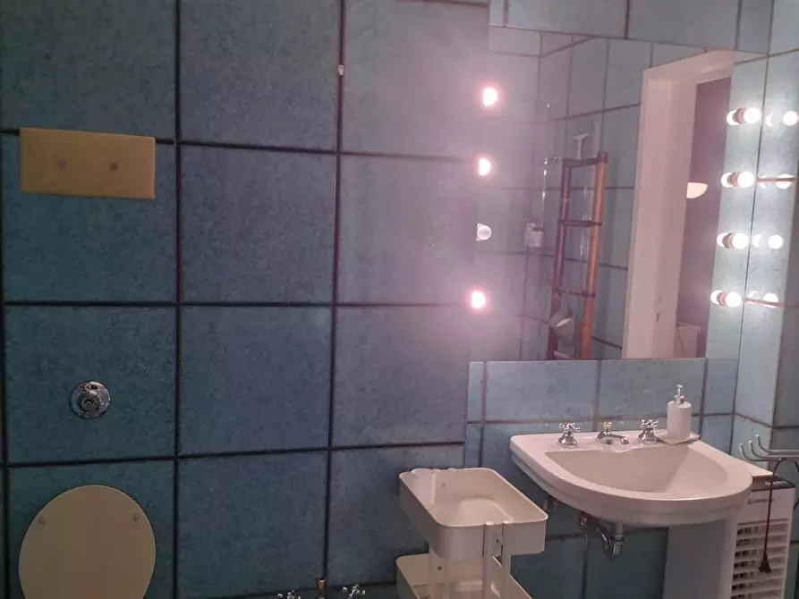 Immagine 3 di Appartamento in affitto  in Piazza San Martino2 a Bologna