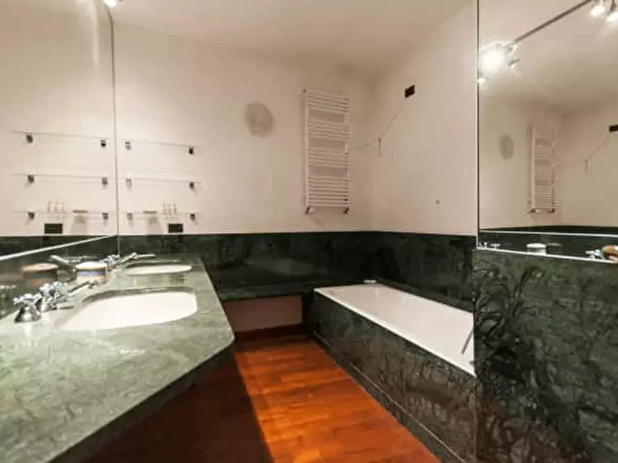 Immagine 6 di Appartamento in affitto  in Via Laghetto3 a Milano
