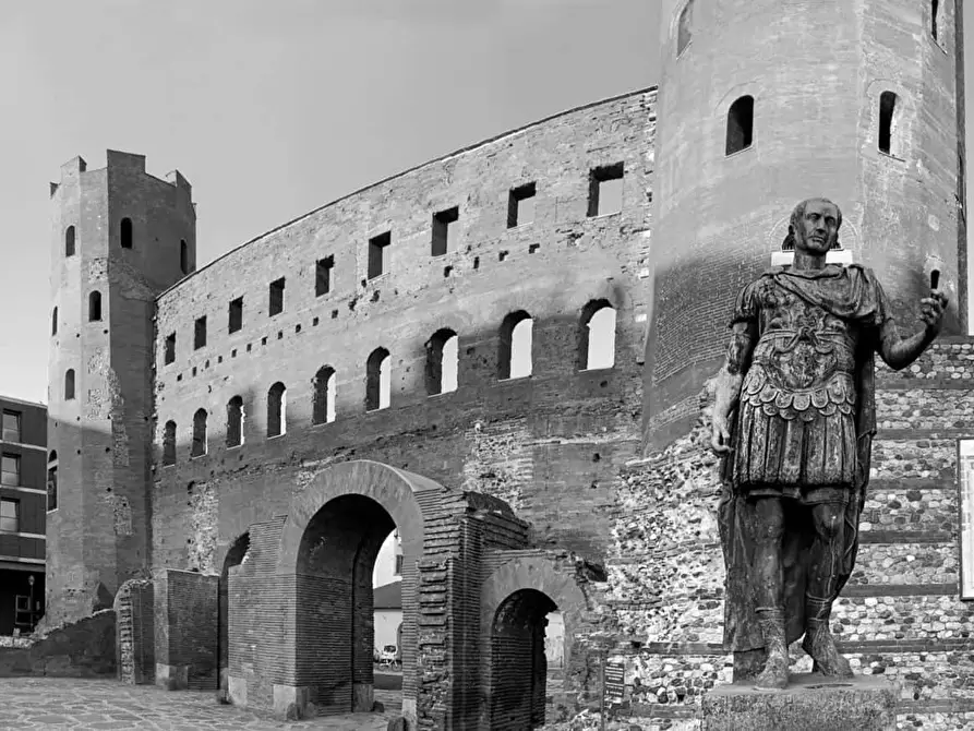 Immagine 6 di Appartamento in affitto  in Via Santa Chiara36 a Torino