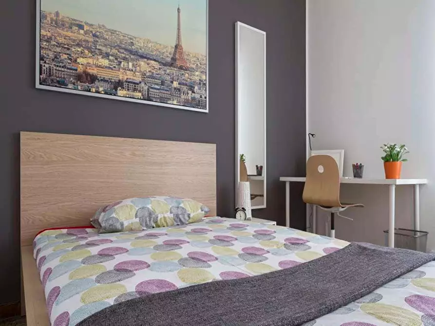 Immagine 5 di Camera in affitto  in Viale Carlo Espinasse10 a Milano