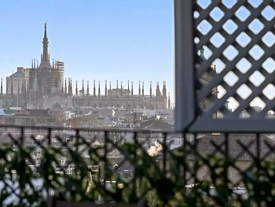 Immagine 30 di Appartamento in affitto  in Via Alessandro Manzoni42 a Milano