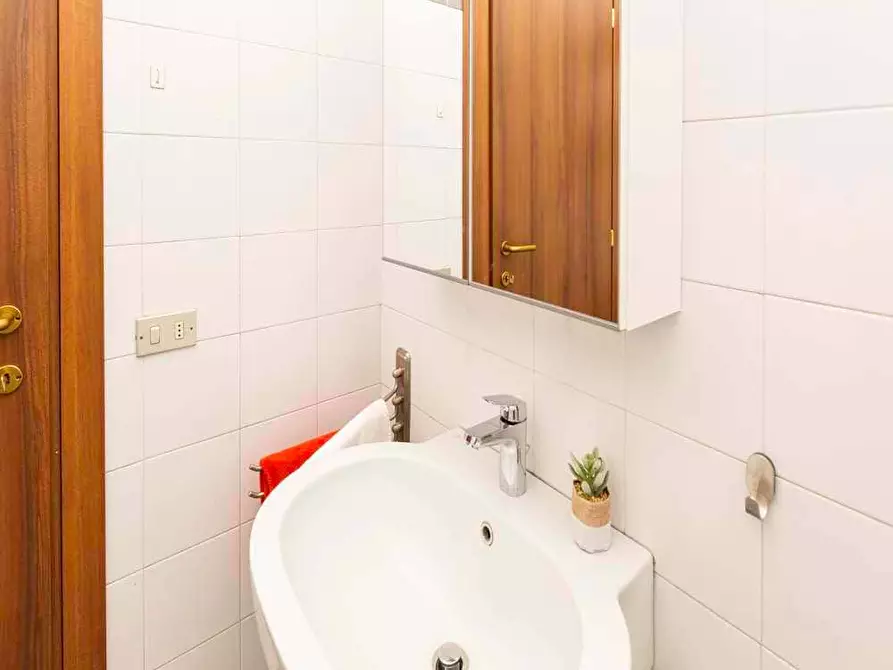 Immagine 13 di Camera in affitto  in Via Giuseppe Meda25 a Milano