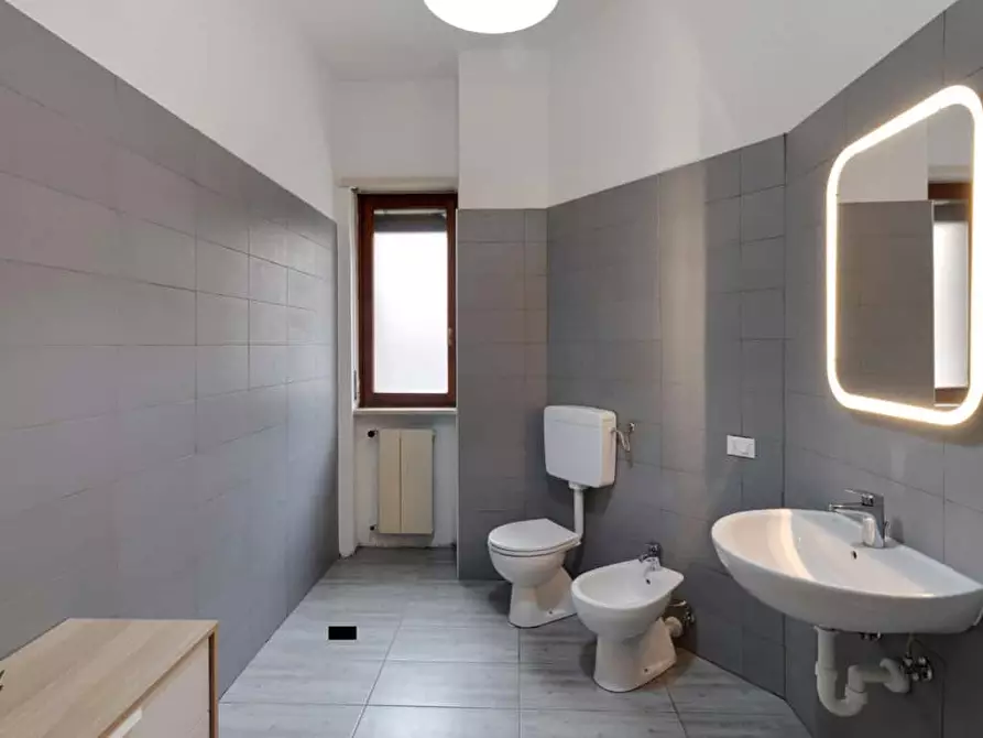 Immagine 9 di Camera in affitto  in Via Curtatone14 a Milano