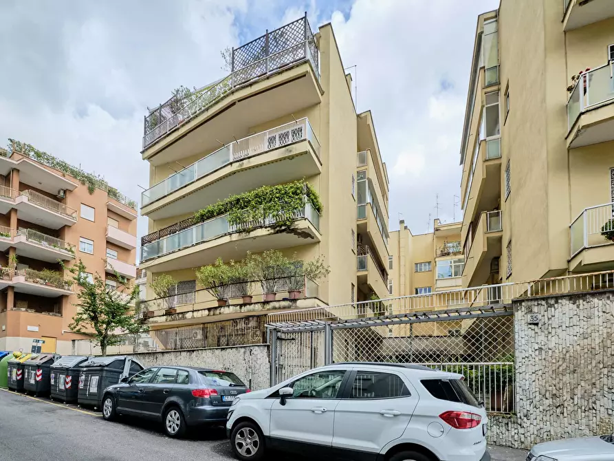 Immagine 30 di Camera in affitto  in Via Attilio Friggeri35 a Roma