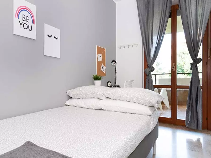 Immagine 2 di Camera in affitto  in Via fratelli Fraschini7 a Milano