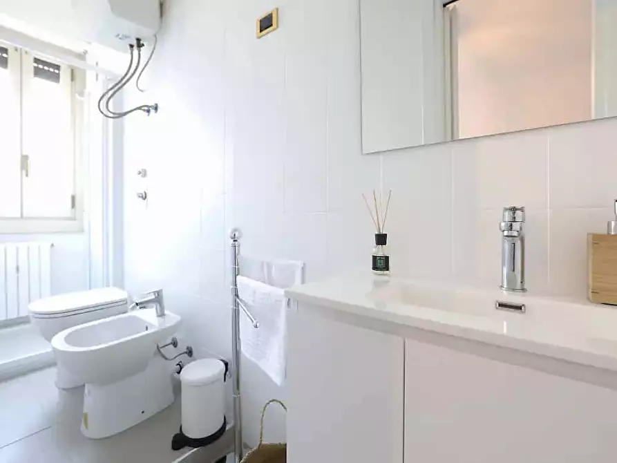 Immagine 7 di Appartamento in affitto  in Via Morazzone1 a Milano