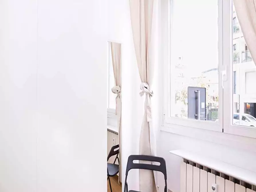 Immagine 3 di Camera in affitto  in Via Legnone15 a Milano