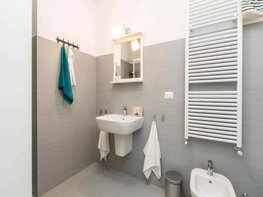 Immagine 17 di Camera in affitto  in Corso San Gottardo40 a Milano