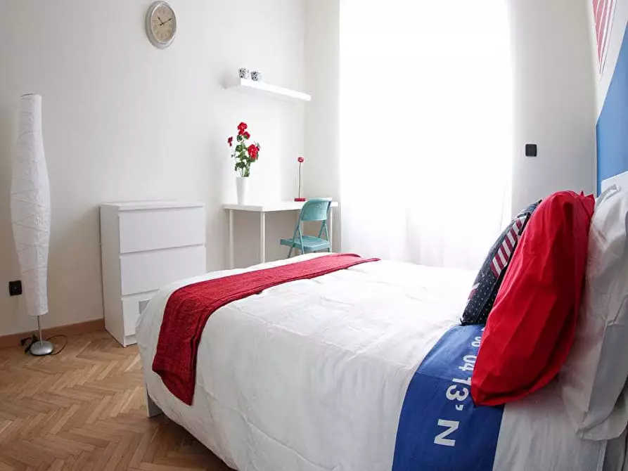 Immagine 6 di Camera in affitto  in Viale Brianza12/A a Milano