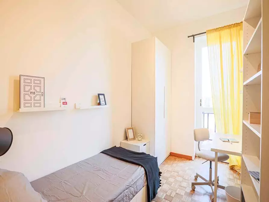 Immagine 6 di Camera in affitto  in Viale Tibaldi2 a Milano