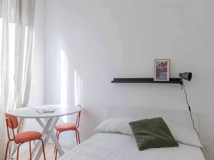 Immagine 4 di Camera in affitto  in Viale Carlo Espinasse10 a Milano