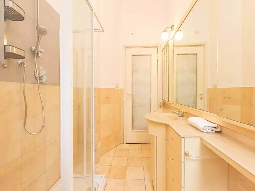 Immagine 30 di Camera in affitto  in Viale Emilio Caldara46 a Milano