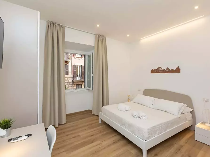 Immagine 45 di Appartamento in affitto  in Via Angelo Poliziano61 a Roma