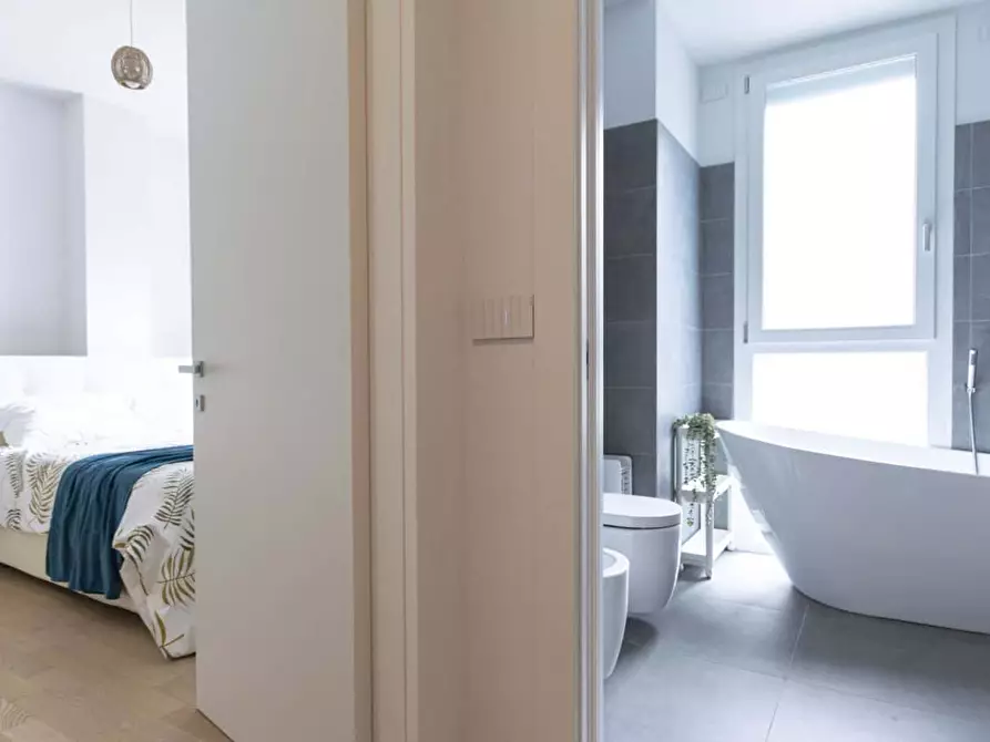 Immagine 21 di Appartamento in affitto  in Via Principe Eugenio3 a Milano