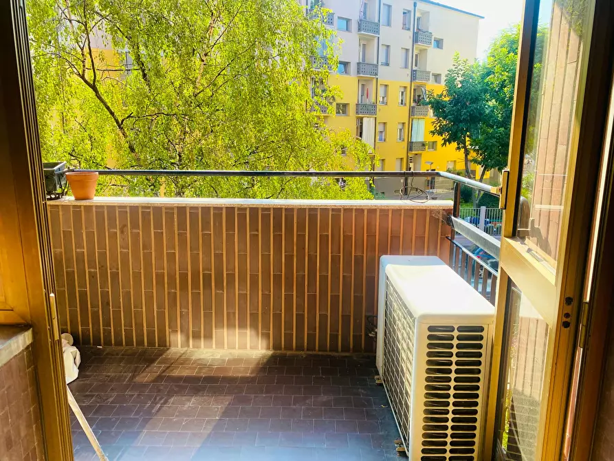 Immagine 16 di Camera in affitto  in Via Ercolano a Milano