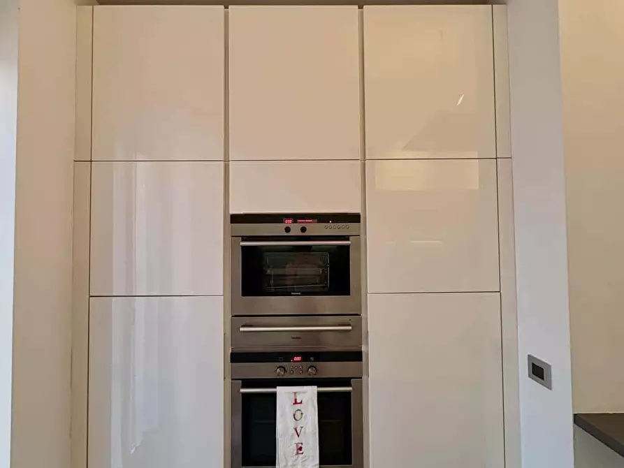 Immagine 13 di Camera in affitto  in Via Giosuè Carducci21 a Milano