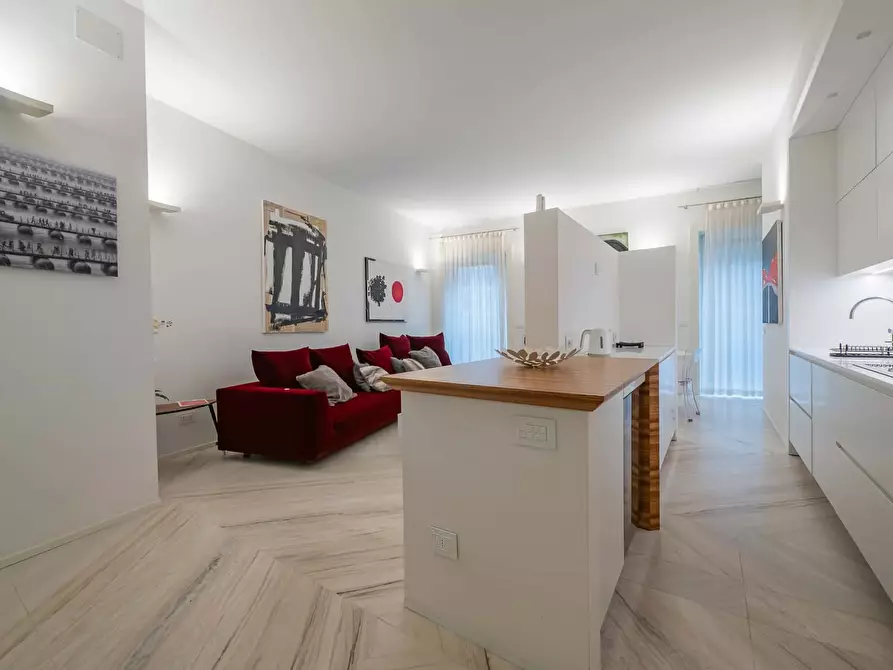 Immagine 3 di Appartamento in affitto  in Corso Europa10 a Milano