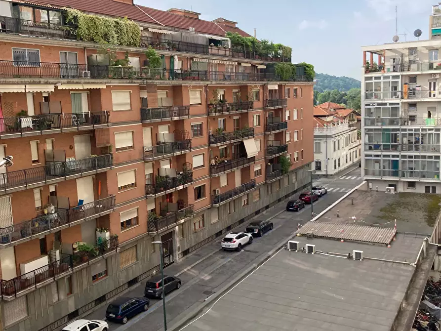 Immagine 7 di Camera in affitto  in Via Tiziano Vecellio46 a Torino