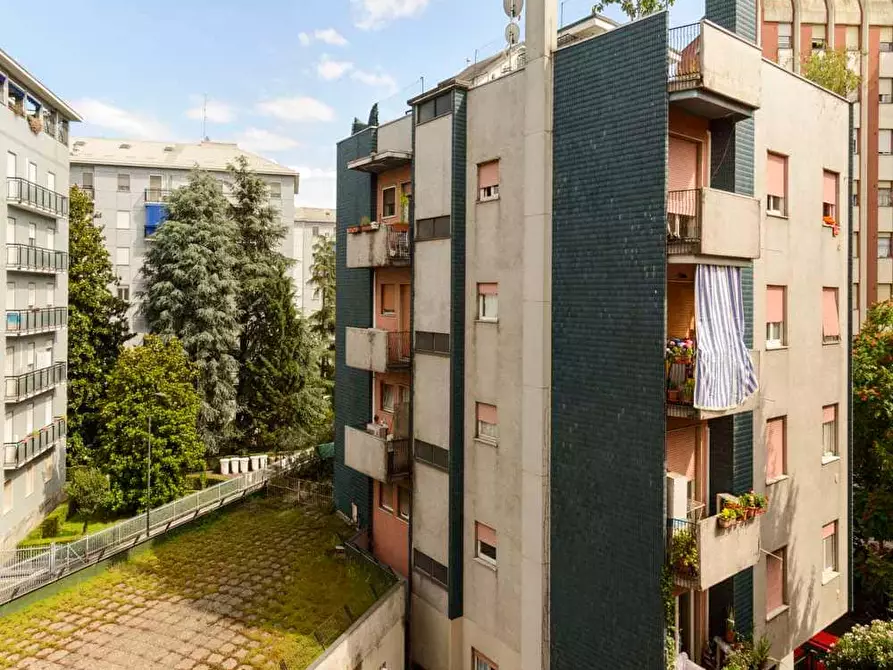 Immagine 27 di Camera in affitto  in VIA CAVEZZALI19 a Milano