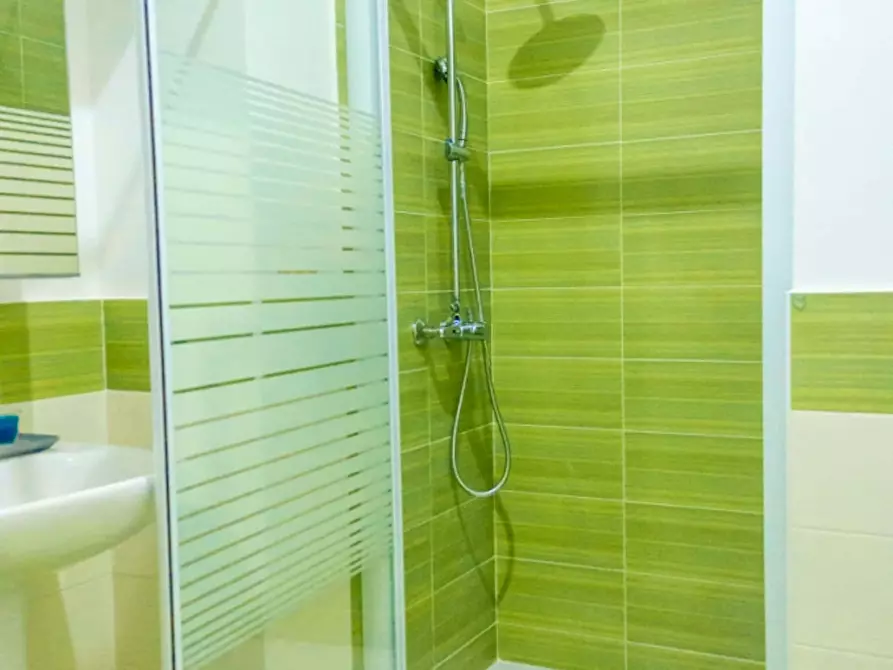 Immagine 13 di Camera in affitto  in Piazza Emanuele Filiberto a Torino