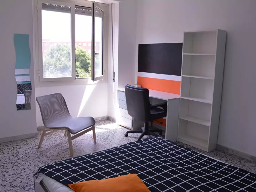 Immagine 4 di Camera in affitto  in Via dei Giudicati1 a Cagliari