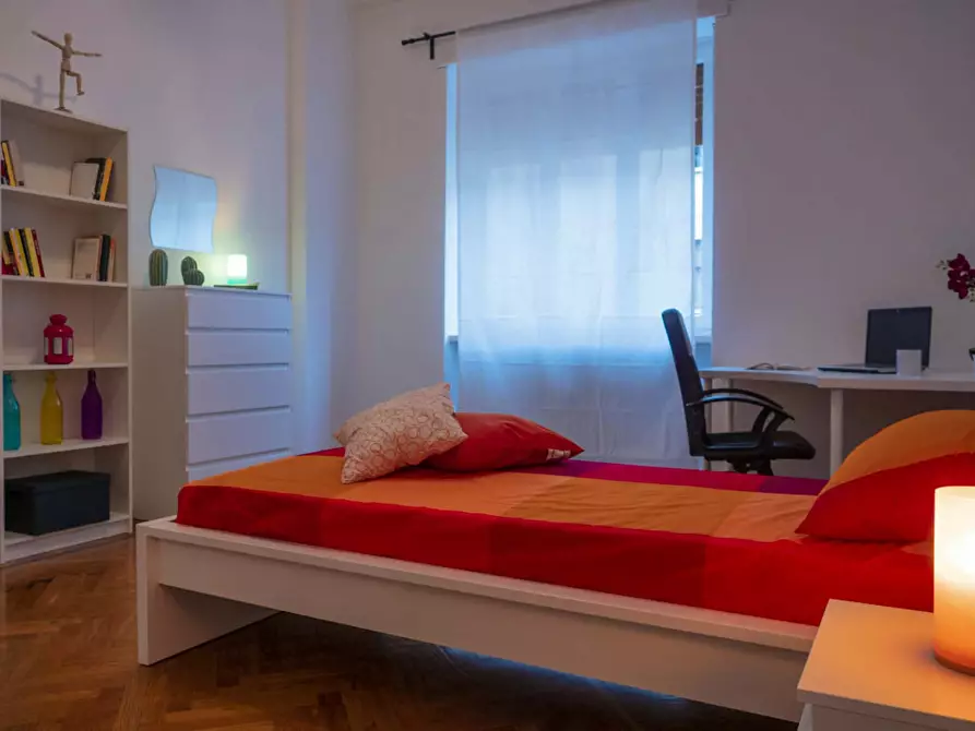 Immagine 5 di Camera in affitto  in Via Frinco15 a Torino