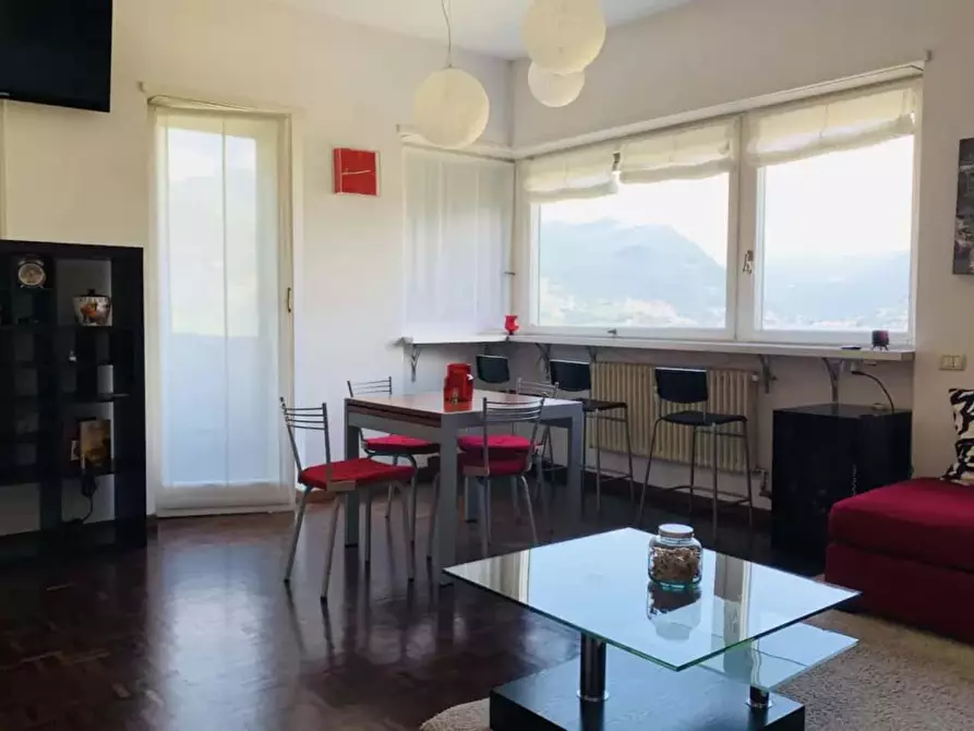 Immagine 2 di Appartamento in affitto  in Via Nino Bixio25 a Como