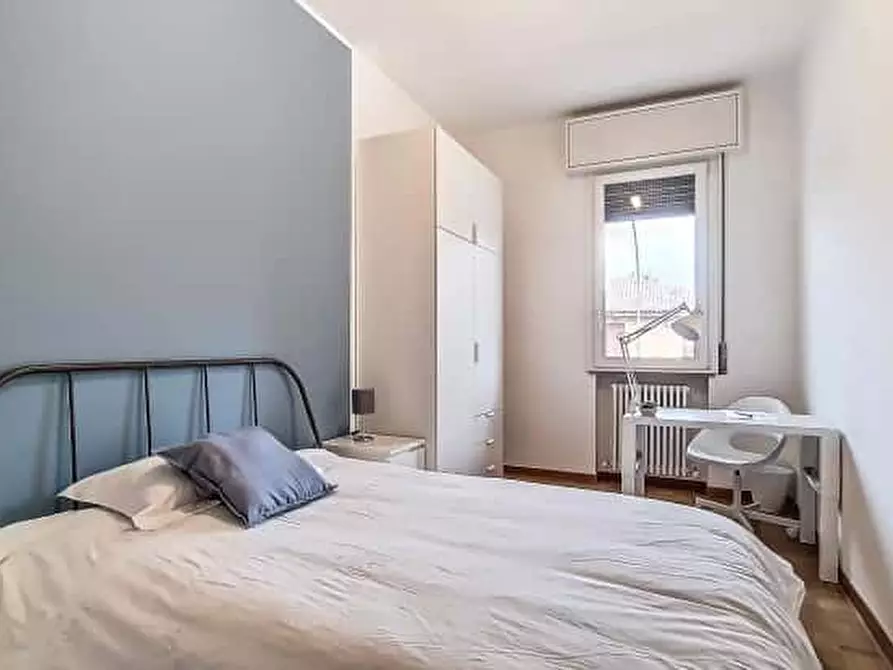 Immagine 2 di Camera in affitto  in Viale Roma60 a Forli'