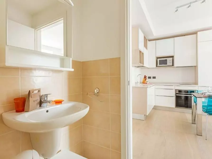 Immagine 25 di Appartamento in affitto  in Via Carlo Farini82 a Milano