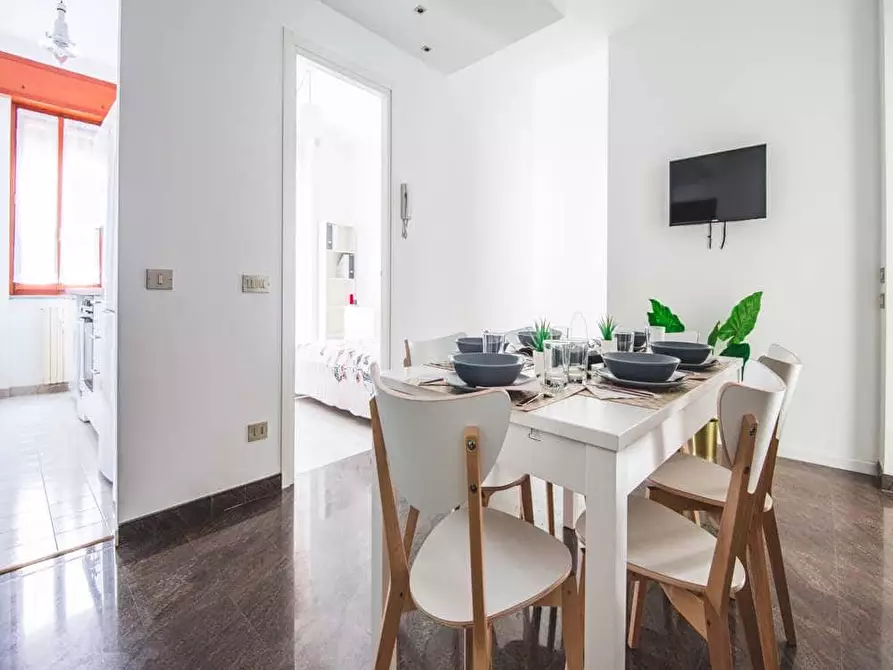 Immagine 6 di Camera in affitto  in Via Achille Zezon10 a Milano