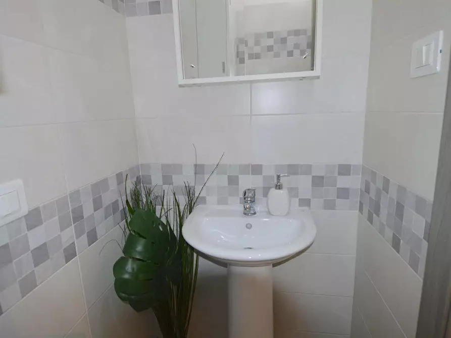 Immagine 13 di Camera in affitto  in Corso Canalchiaro26 a Modena