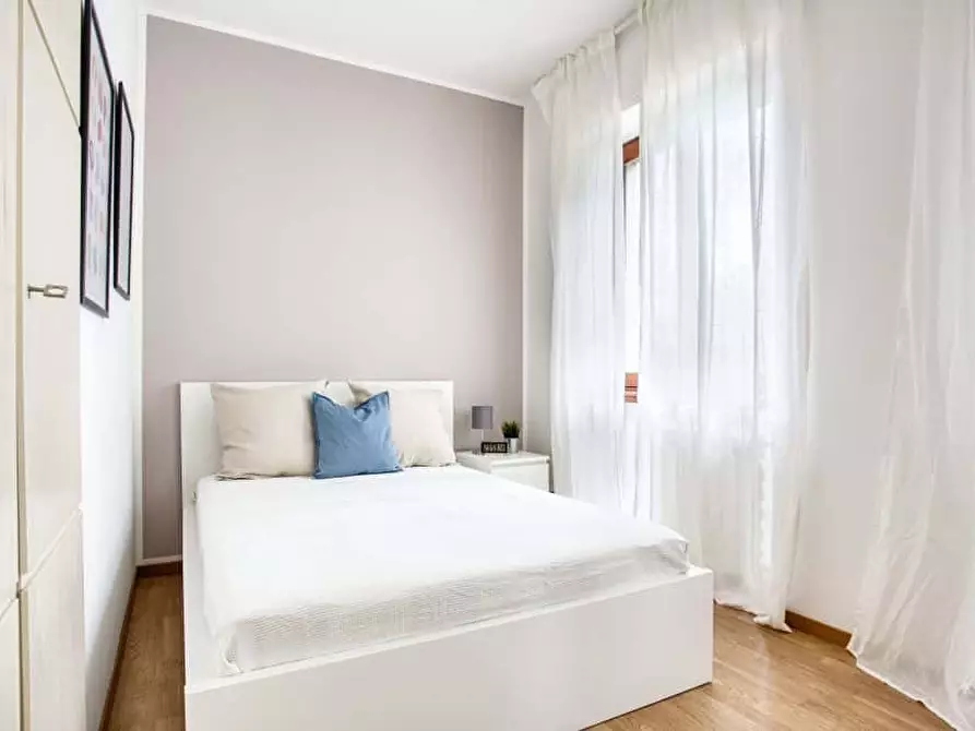 Immagine 2 di Camera in affitto  in Via Ronchi24 a Milano