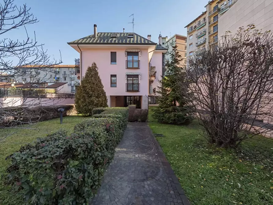 Immagine 40 di Appartamento in affitto  in Via Romeo Frassinetti6 a Milano