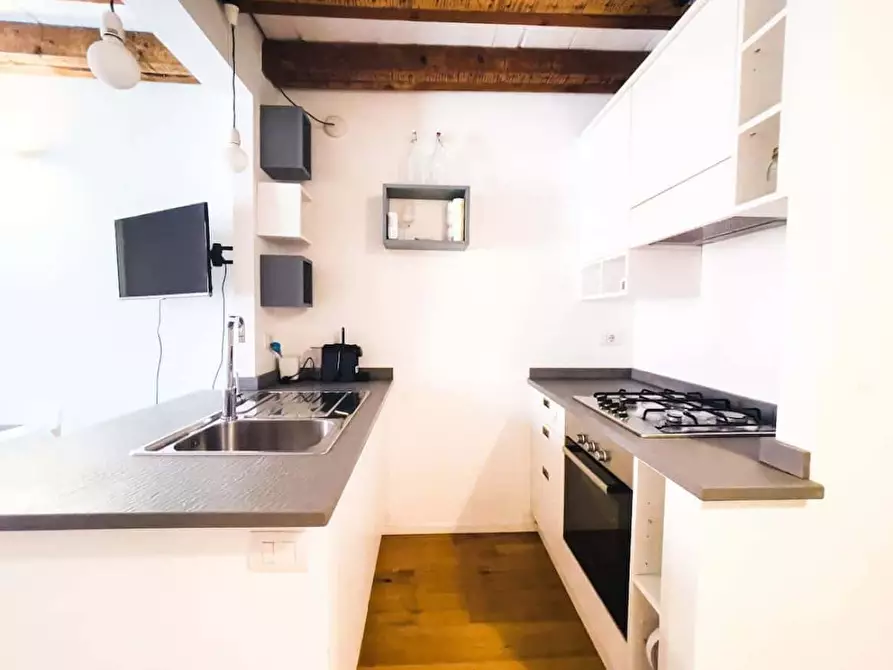 Immagine 5 di Appartamento in affitto  in Via Domenico Cirillo12 a Milano